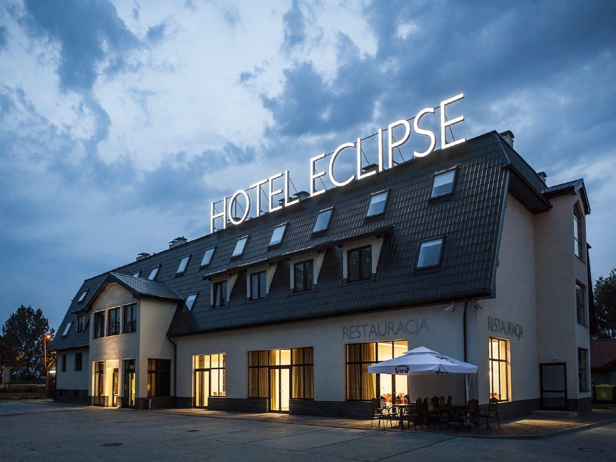 Hotel Eclipse Domasław Exterior foto